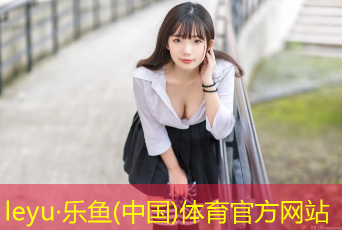 塑胶跑道咋铺